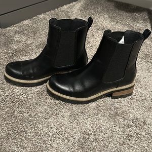 Black Chelsea boots